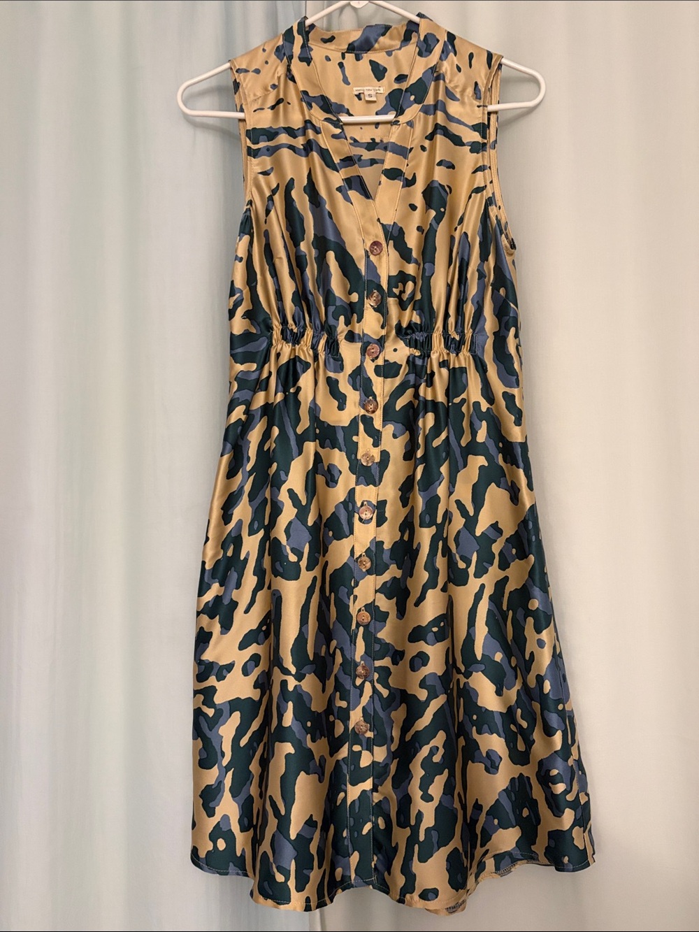 Molly New York Sleeveless Button-Front Silk Dress in Tan and Dark Green, S